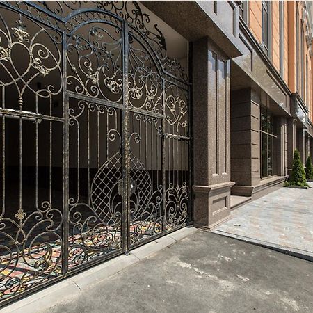 אודסה Skycity Apartments מראה חיצוני תמונה